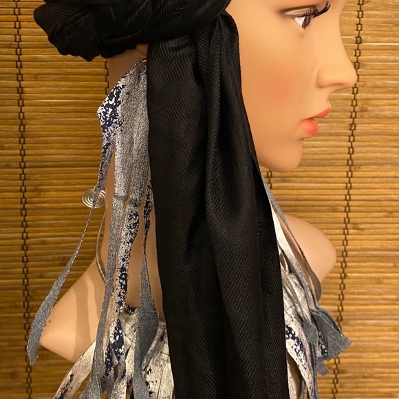 DENIM & METALLIC FRINGED EARRINGS - Picture 8 of 8